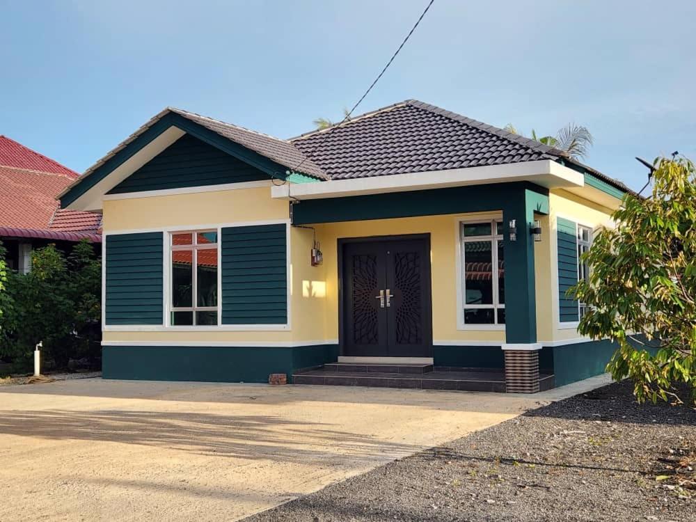 Holiday home D'kampung